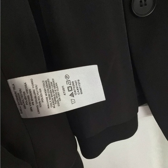 5/$20 Ann Taylor size 2P tailored 2-button blazer, lined. black. Worn once. - Picture 8 of 8